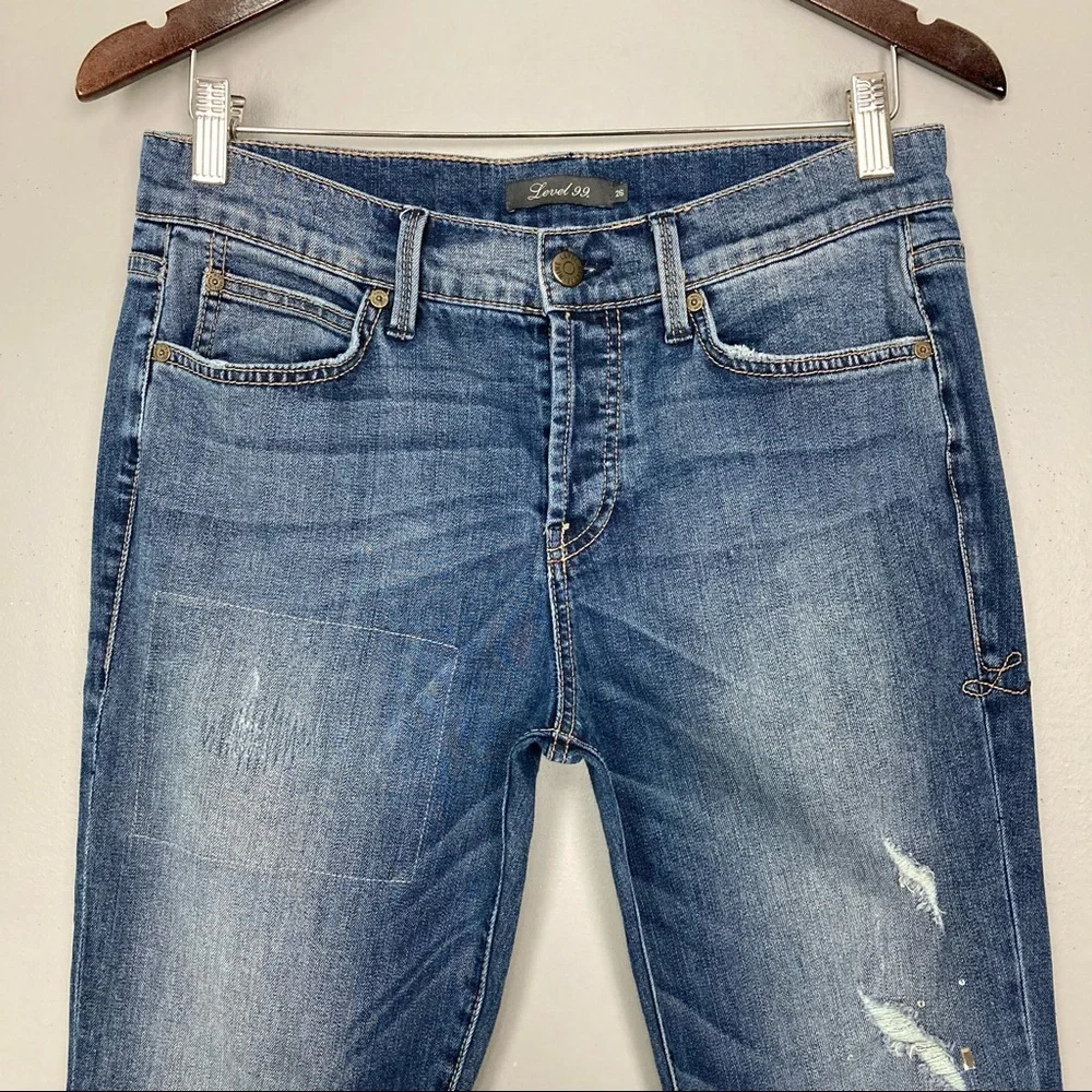 LEVEL 99 Morgan Slouchy Straight Jeans Women’s Size 26 Rhinestone Patched Denim